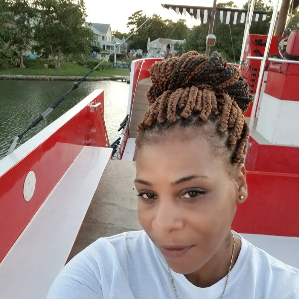 Meet your Posher, Yolanda